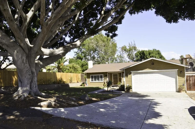 1019 Highland Dr, Vista, CA 92083