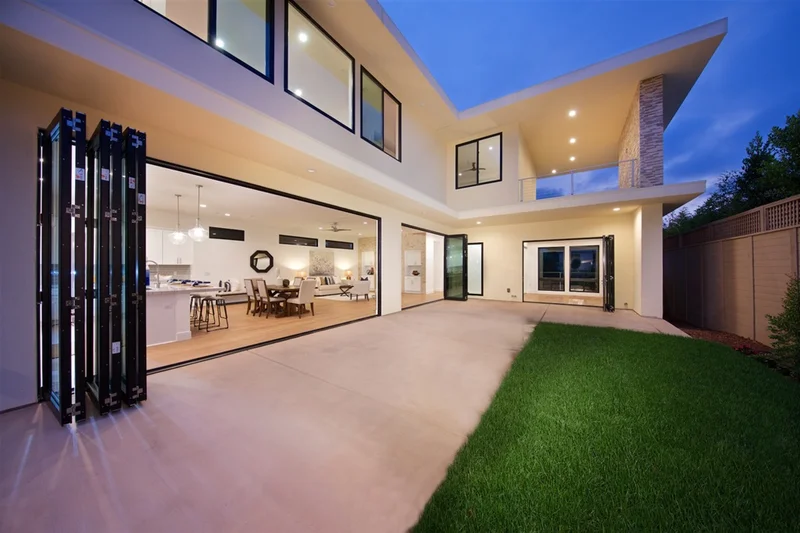 5617 Waverly Avenue, La Jolla, CA 92037