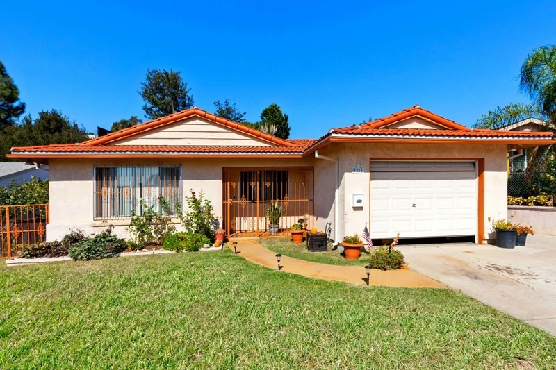 1854 Altamont Ct, San Diego, CA 92139