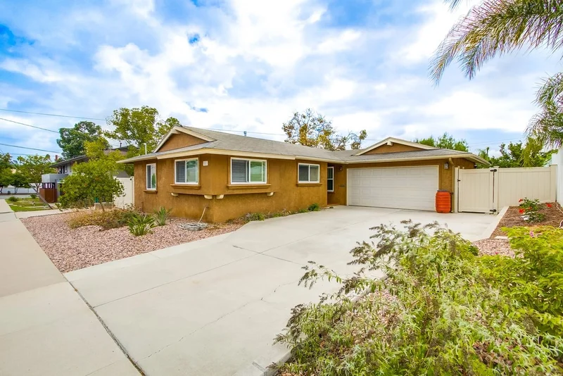 8461 Bashan Lake Ave, San Diego, CA 92119