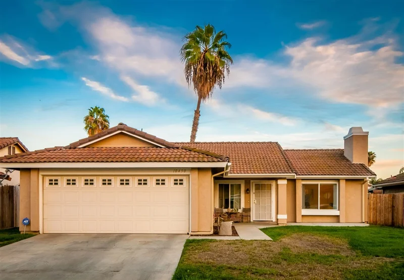 10450 Paseo Park Drive, Lakeside, CA 92040