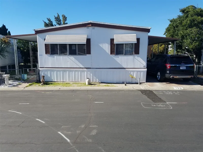 4660 River Road #103, Oceanside, CA 92057