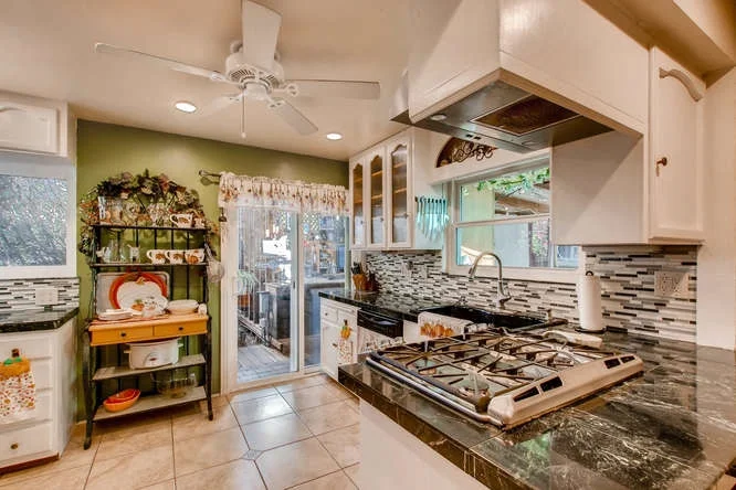 1038 Oak, Vista, CA 92084