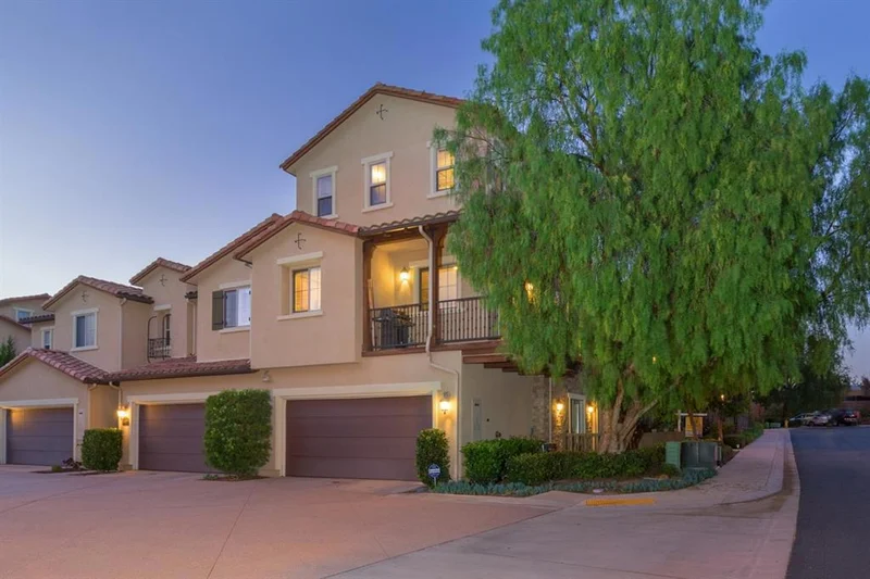 8450 Christopher Ridge Terrace, San Diego, CA 92127