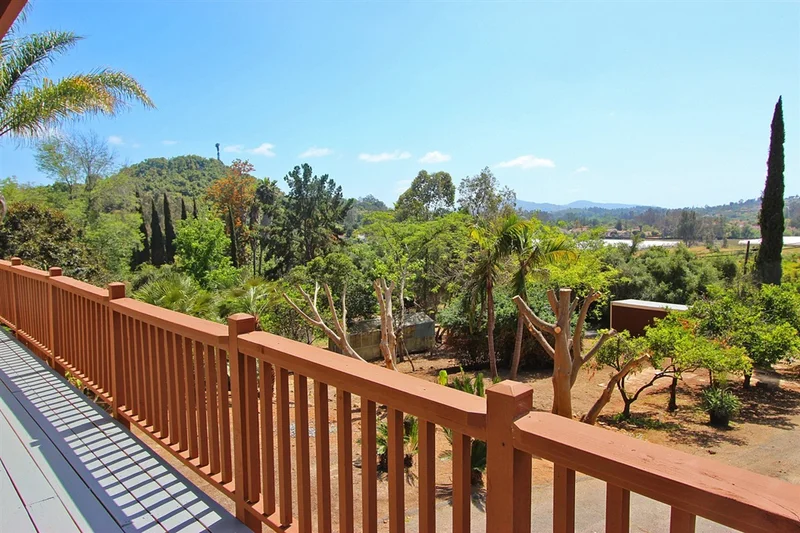 2544 Fawn Creek Ln, Escondido, CA 92026