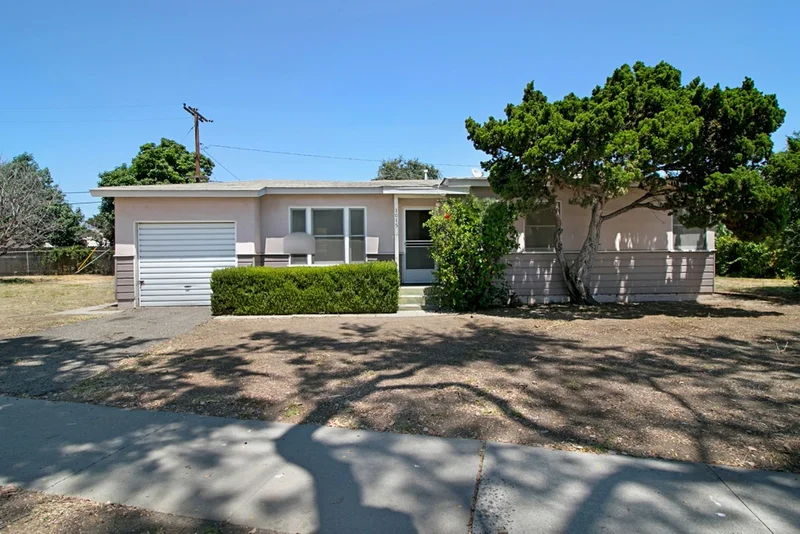 1015 Walnut, Fullerton, CA 92831