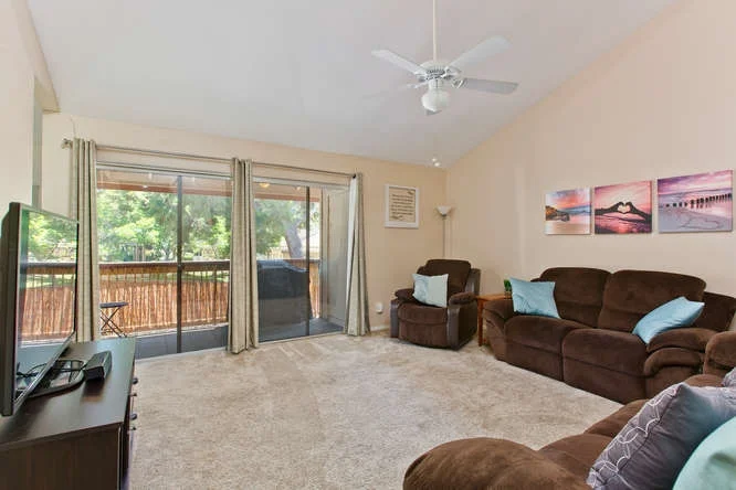 5513 Adobe Falls #13, San Diego, CA 92120