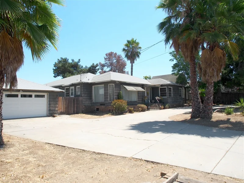 9011 N Magnolia Ave, Santee, CA 92071