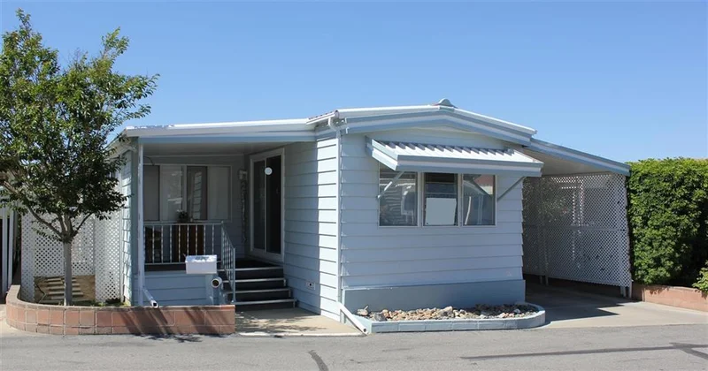 55 Hummingbird Ln, Oceanside, CA 92057