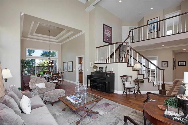 555 Crest Drive, Encinitas, CA 92024