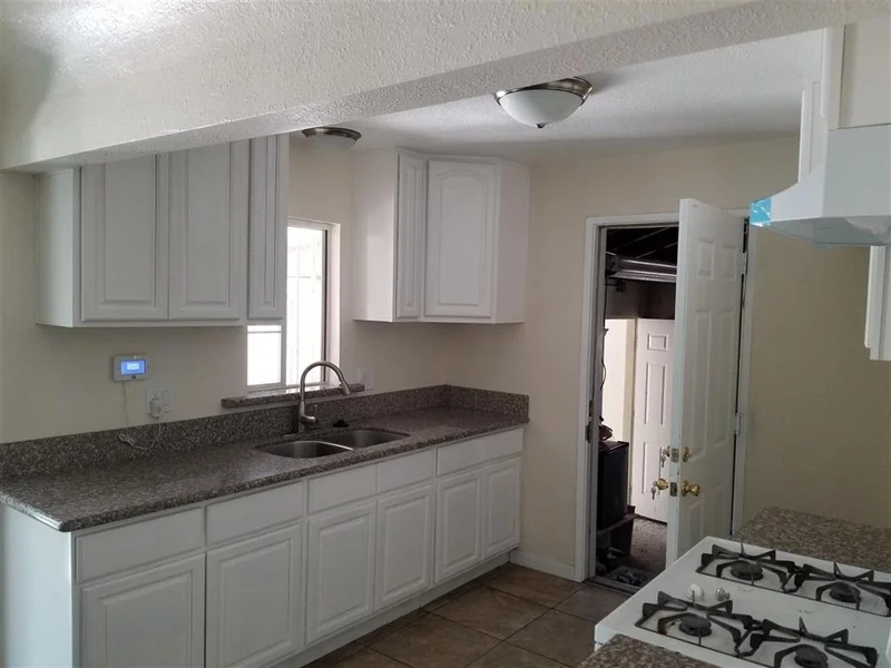 419 Acacia Ave, Hemet, CA 92543