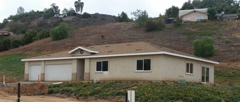 11541 Westhill Terr., Lakeside, CA 92040