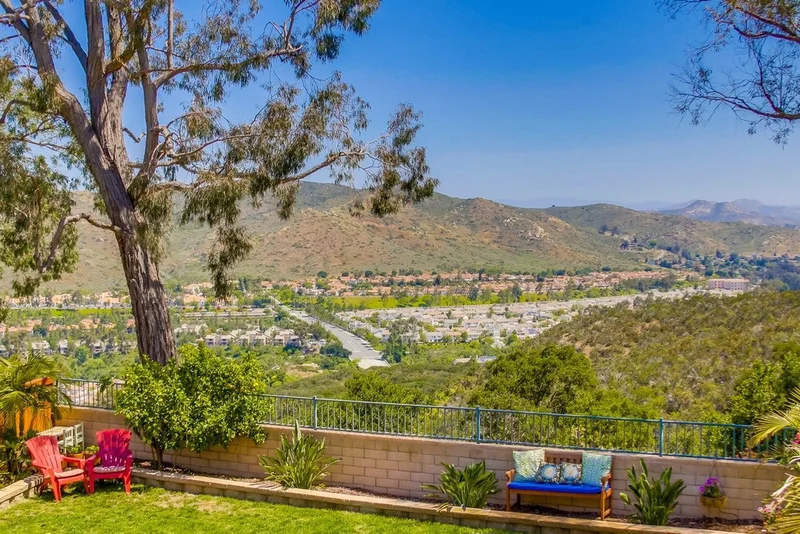 11384 Village Ridge Rd., San Diego, CA 92131