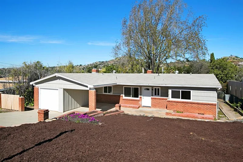 10194 Ramona Dr., Spring Valley, CA 91977