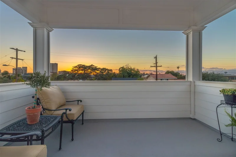 4145 10th, San Diego, CA 92103