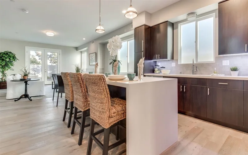 4147 10th, San Diego, CA 92103