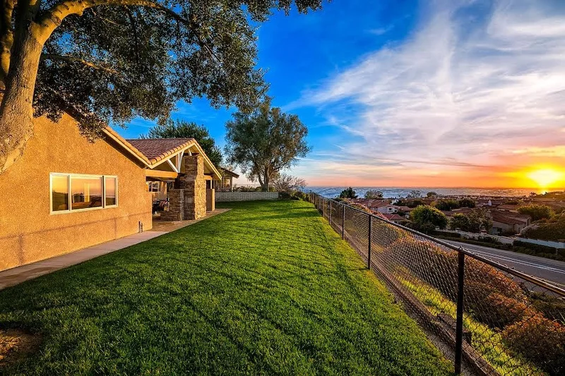 5524 Castle Hills Dr, La Jolla, CA 92037