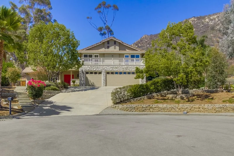 25992 Kaywood Way, Escondido, CA 92026