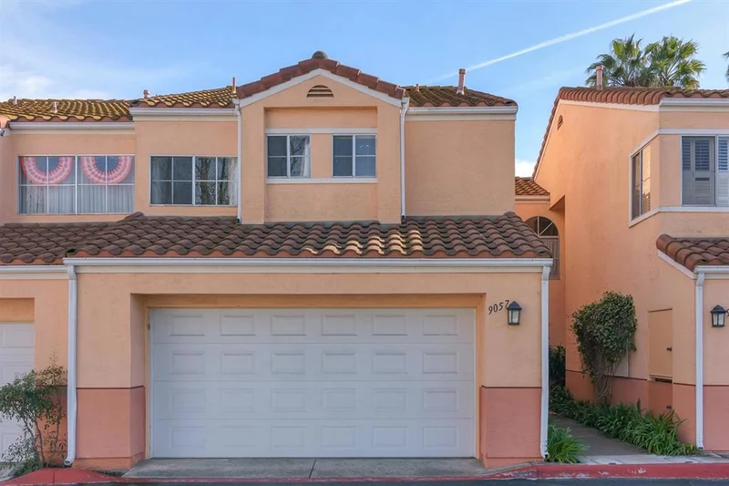 9057 Calle Del Verde, Santee, CA 92071