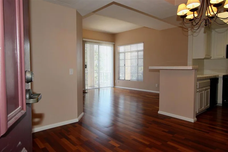 2250 Camino De La Reina #303, San Diego, CA 92108
