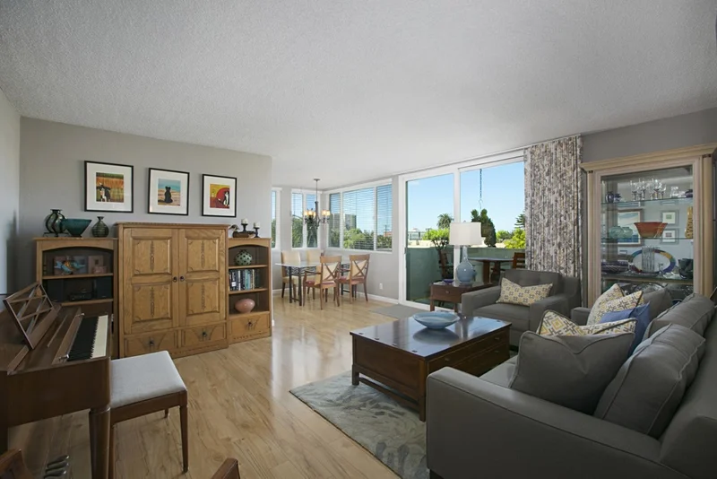 1907 Robinson Ave. #401, San Diego, CA 92104