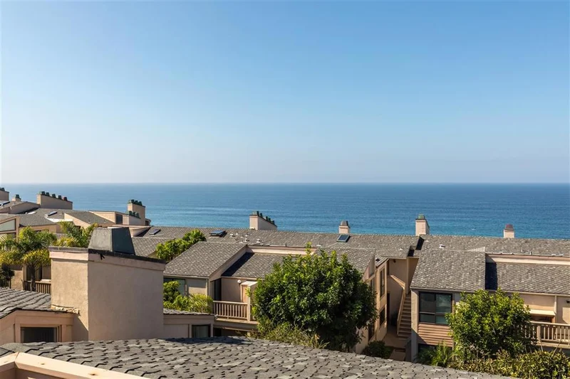561 Sierra #32, Solana Beach, CA 92075