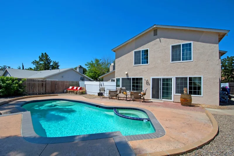 1258 Pleasant Hill St, Escondido, CA 92026