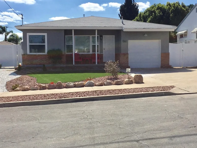 8771 Cleburn Dr, La Mesa, CA 91942