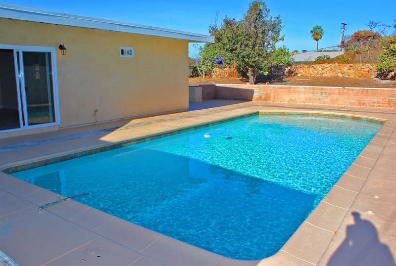 909 Monserate, Chula Vista, CA 91911