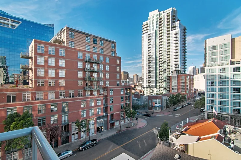 427 9th Ave #607, San Diego, CA 92101