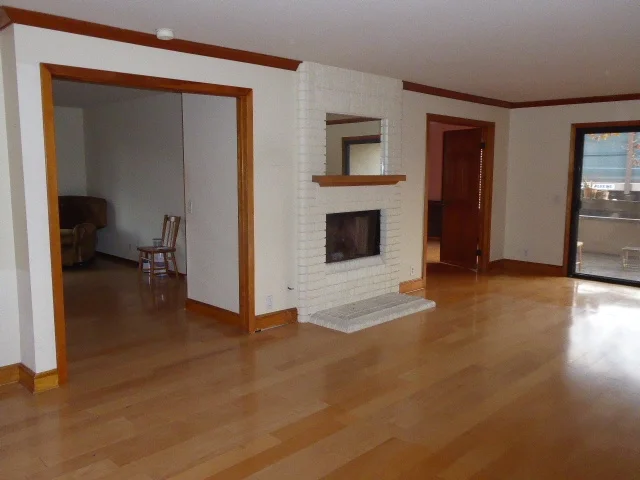 8880 Villa La Jolla Drive #105, La Jolla, CA 92037