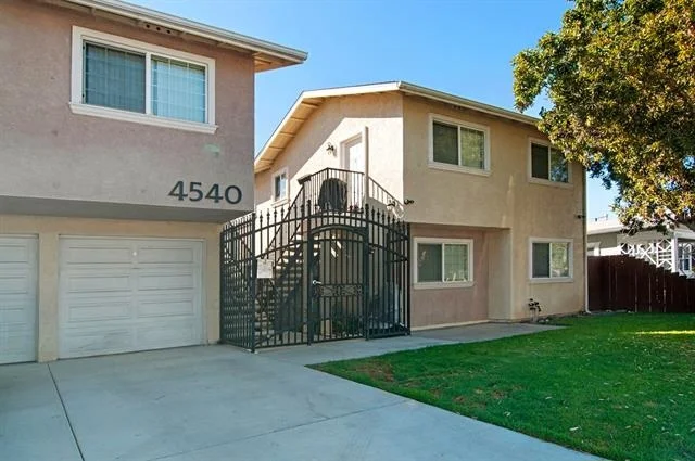 4540 Wilson #202, San Diego, CA 92116