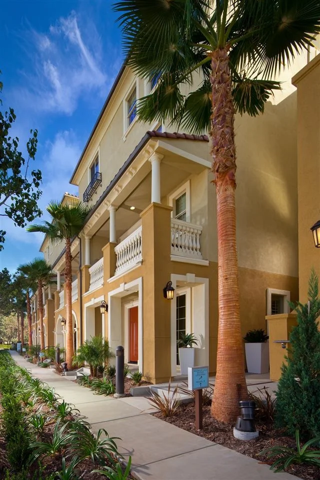 8881 Lightwave Ave., San Diego, CA 92123