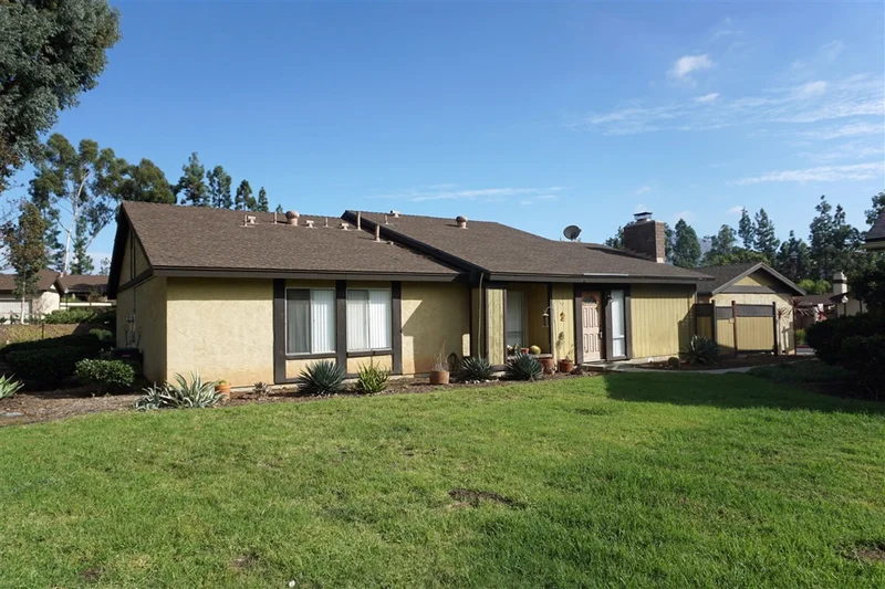 10028 Chavacan Ln, Spring Valley, CA 91977