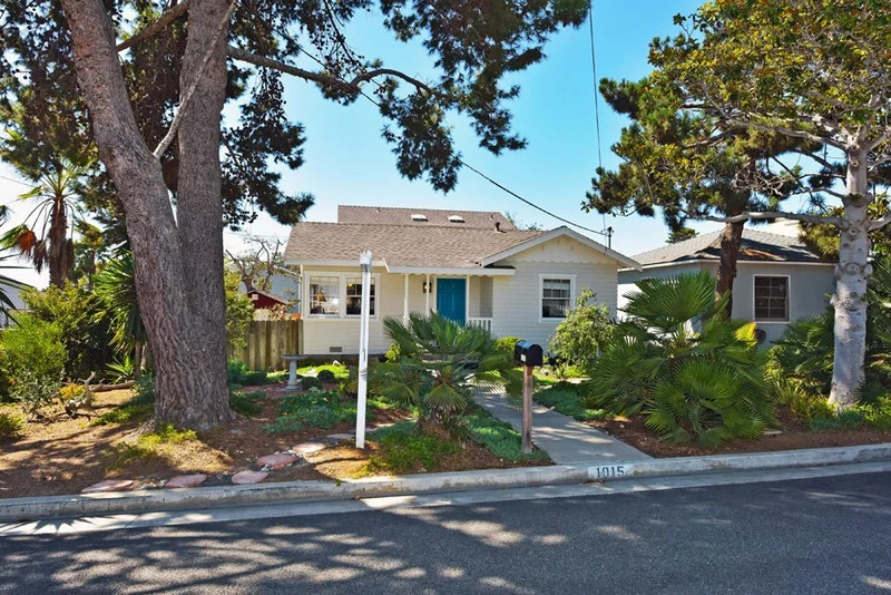 1015 Nevada St, Oceanside, CA 92054