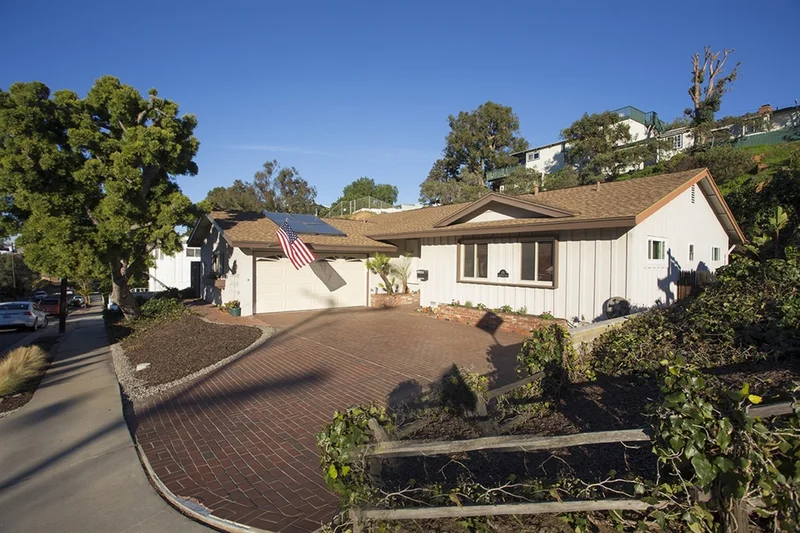 855 Loma Valley Place, San Diego, CA 92106