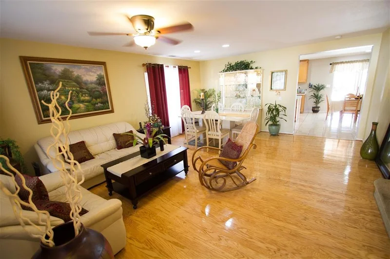 1248 Steiner Dr, Chula Vista, CA 91911
