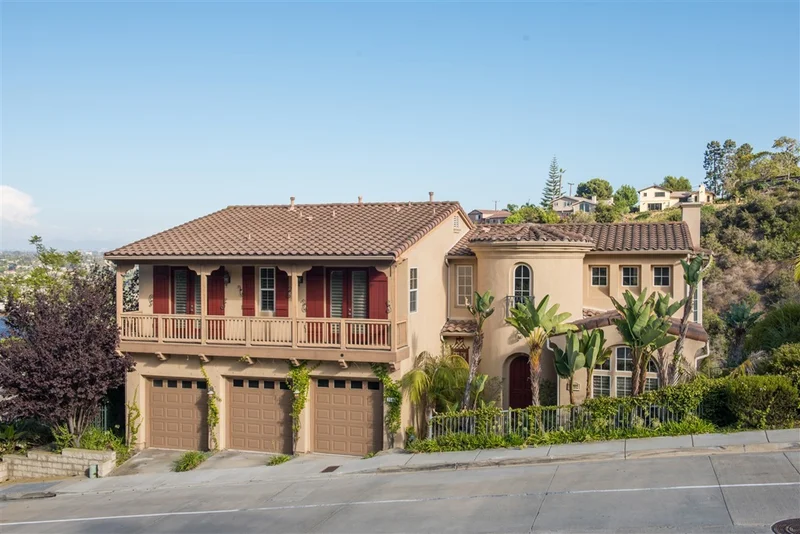 2585 Ridgegate, La Jolla, CA 92037