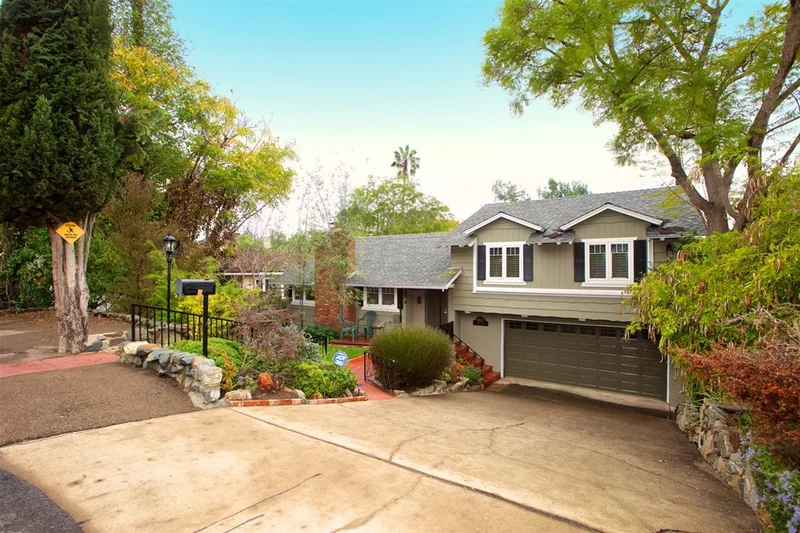 8627 Alpine Ave, La Mesa, CA 91941