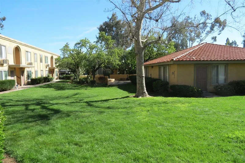 1240 Broadway #38, Escondido, CA 92026