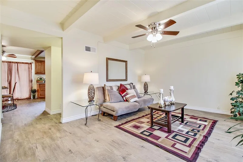 913 Lemon Avenue, Vista, CA 92084