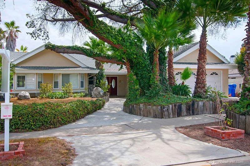 5561 Stresemann, San Diego, CA 92122