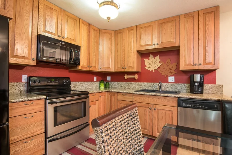425 Autumn Dr. #13, San Marcos, CA 92069