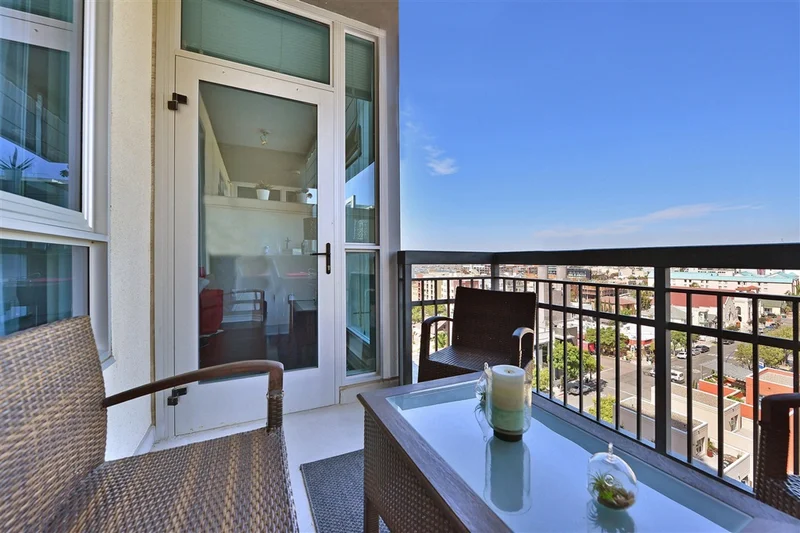 300 Beech Street #904, San Diego, CA 92101