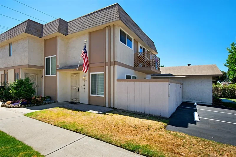 10007 Santana Ranch, Santee, CA 92071