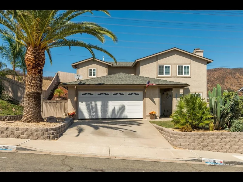 10116 Sir Lancelot Dr, Santee, CA 92071