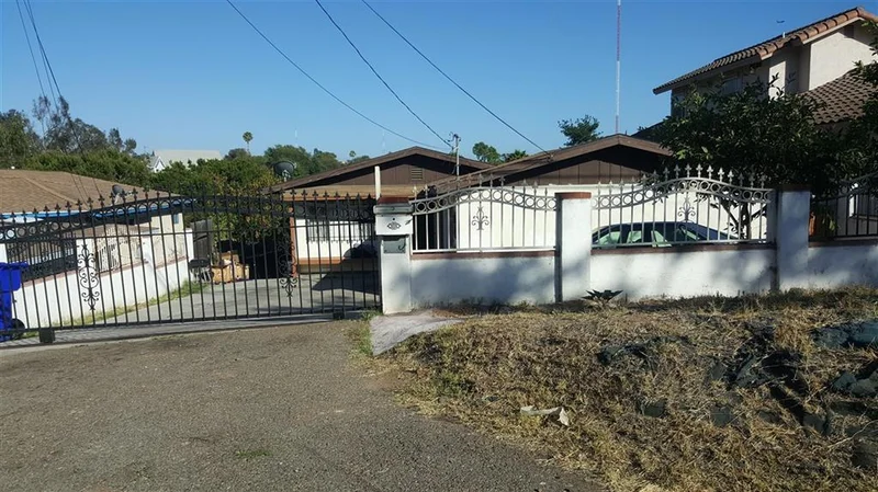 2581 Indianapolis Ave., San Diego, CA 92105