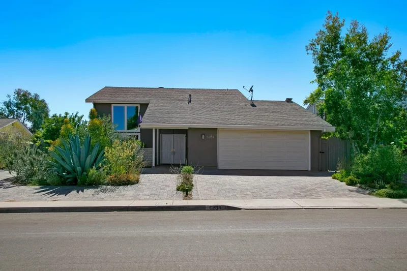 6284 Via Regla, San Diego, CA 92122