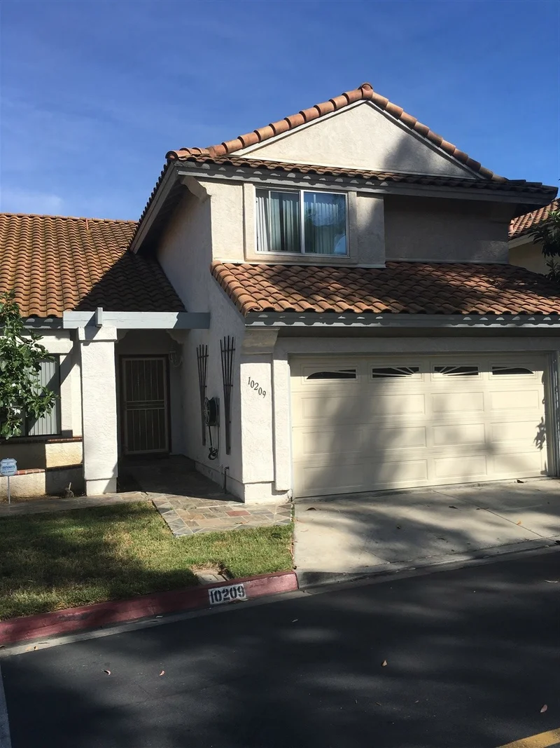 10209 Greenleaf Rd, Spring Valley, CA 91977