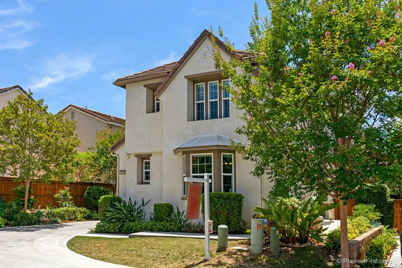 10443 Paradisio, San Diego, CA 92127